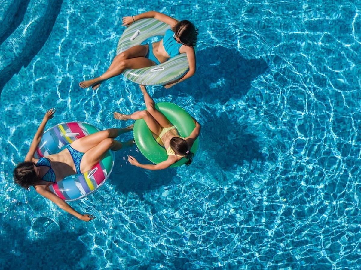 Вилла Fruska Pool House Sremska Kamenica Экстерьер фото